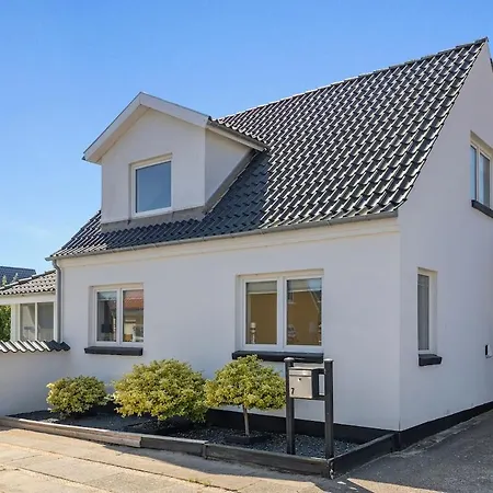 Newly Renovated House Close To The Ferry, Downtown, And The