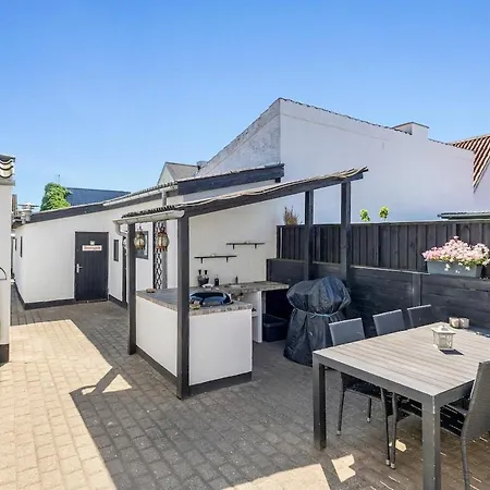 Newly Renovated House Close To The Ferry, Downtown, And The *