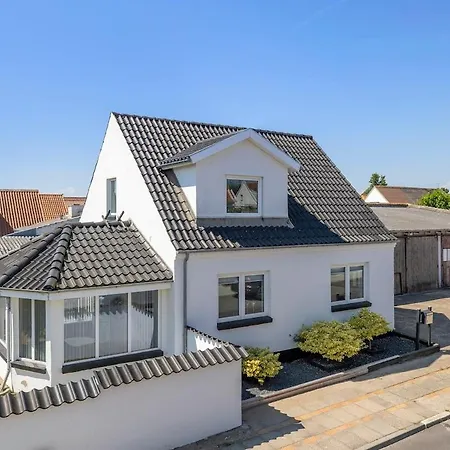 Newly Renovated House Close To The Ferry, Downtown, And The *